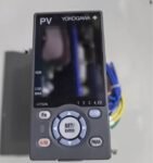 YOKOGAWA UT32A temperature controller, model UT32A-000-11-0[USED]