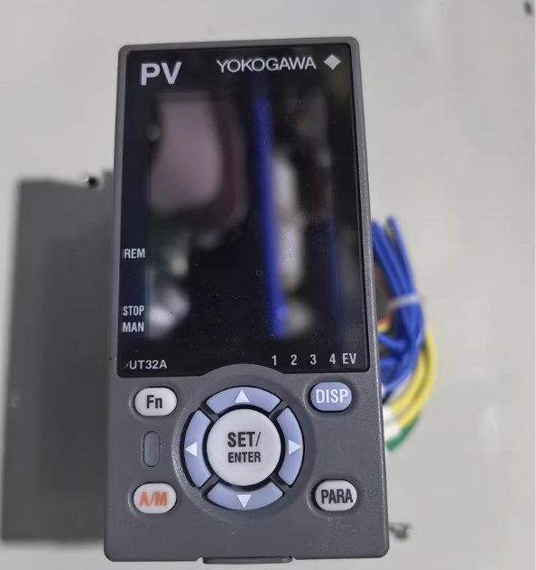 YOKOGAWA UT32A temperature controller, model UT32A-000-11-0[USED]