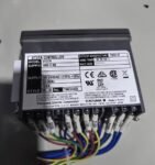 YOKOGAWA UT32A temperature controller, model UT32A-000-11-0[USED]