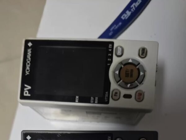 YOKOGAWA temperature controller UT32A New product, model: UT32A-200-00-0[USED]
