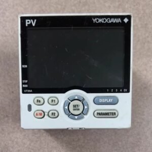 Yokogawa temperature controller UT35A-000-10-0[USED]