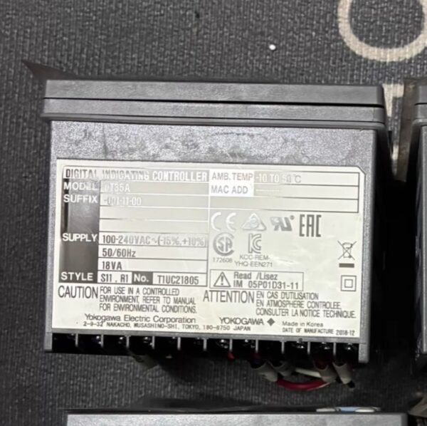 Yokogawa Programmable Temperature Controller UT35A -001-11-0[USED]
