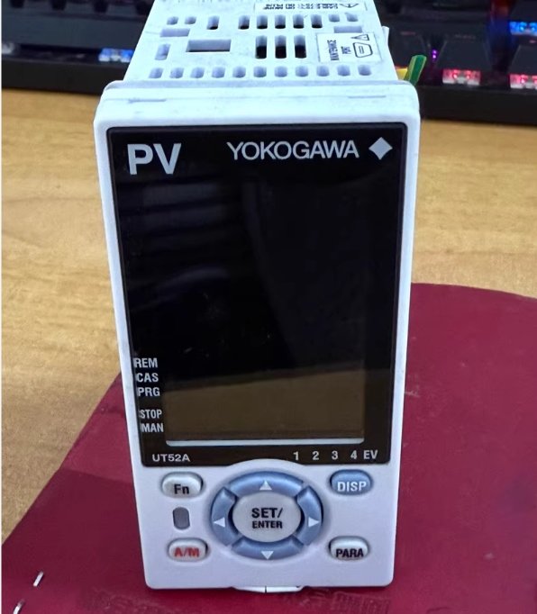 Yokogawa temperature controller UT52A-020-00-0[USED]