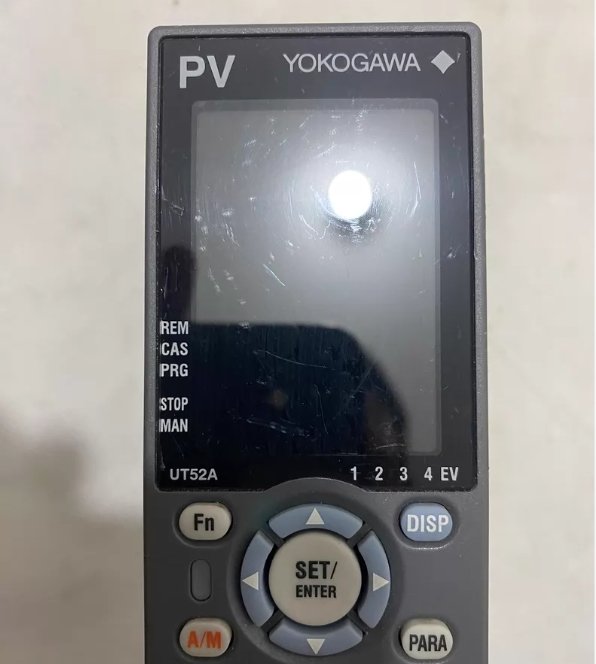 Yokogawa temperature control instrument UT52A-NNN-11-UN[USED]