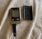 Testo 175H1 temperature and humidity recorder, supports SD card storage, equipped with wall-mounted installation bracket, functions are normal.