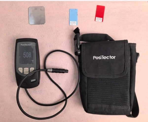 The DeFelsko PosiTector 6000 series coating thickness gauge is specifically designed for iron-based materials. Main unit + probe + test sheet + original packaging.