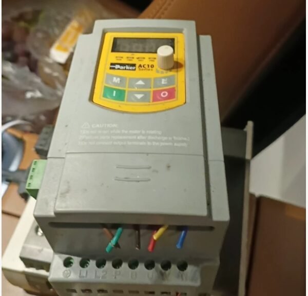 Parker frequency converter 10 G - 11-0015-NFK-C06 230V 50/60Hz input, three-phase output, 0 - 590Hz, 0.2KW