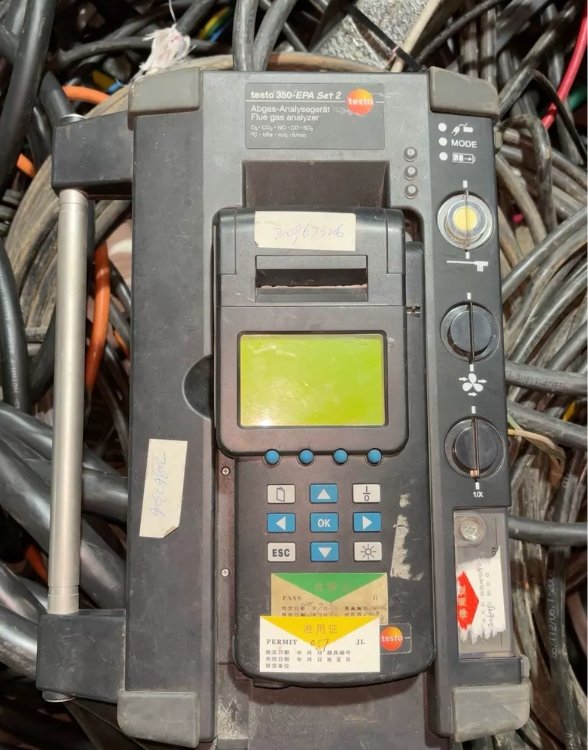 Testo 350-EPA Set 2 Gas Analyzer, original product from Germany Detu, as shown in the picture. It supports gas detection of O2, CO2, NO, CO, SO2, etc.